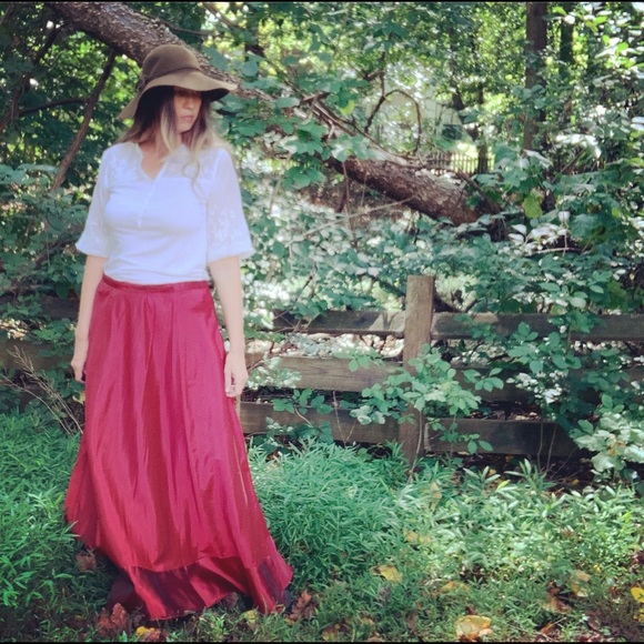 Vintage Dresses & Skirts - Vintage Crimson Circle Skirt